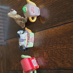 1967 Tetley teapot figurines &1 tetley dog